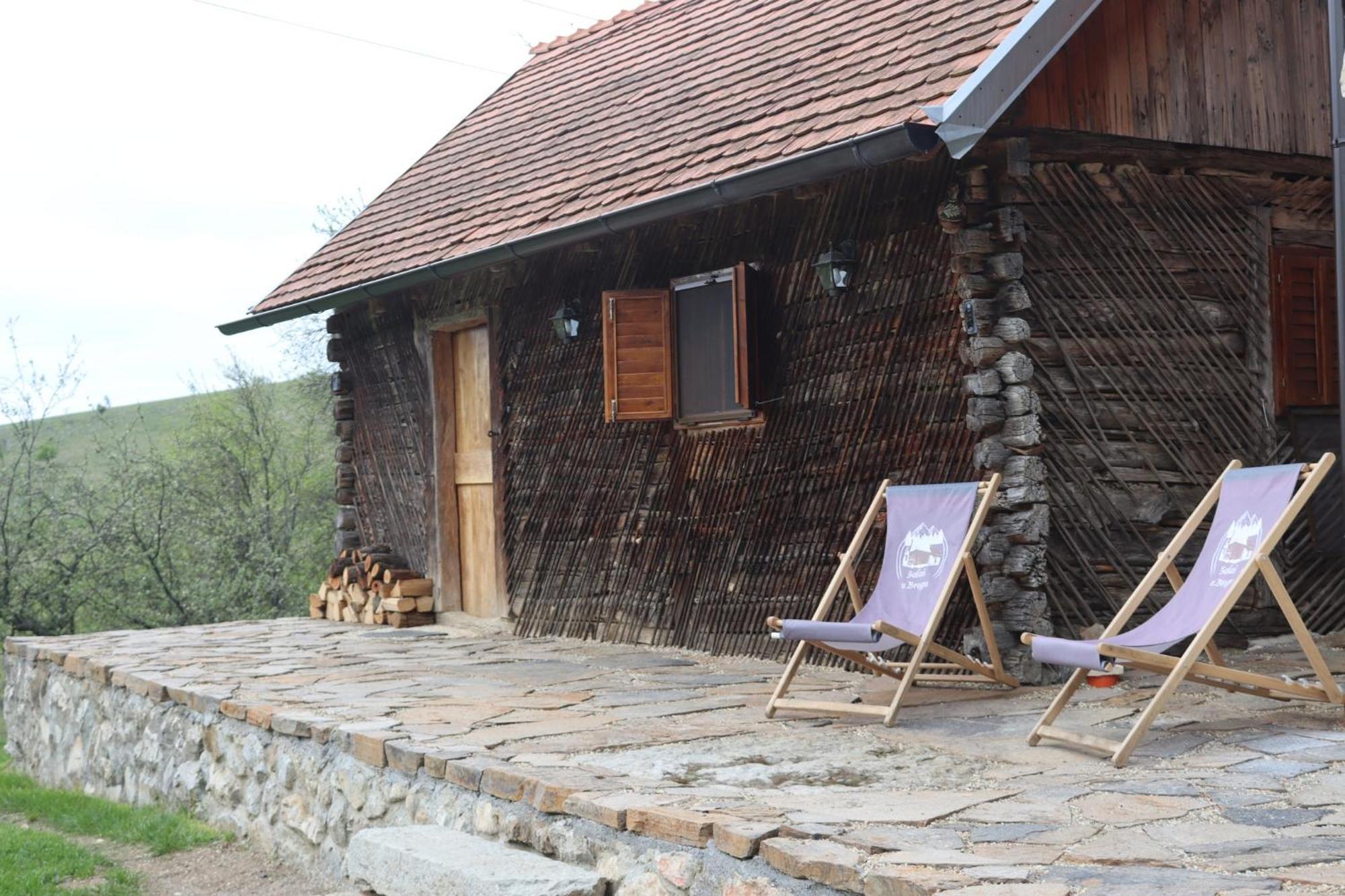 Salas U Bregu In Cheile Carasului Crasova Exteriér fotografie