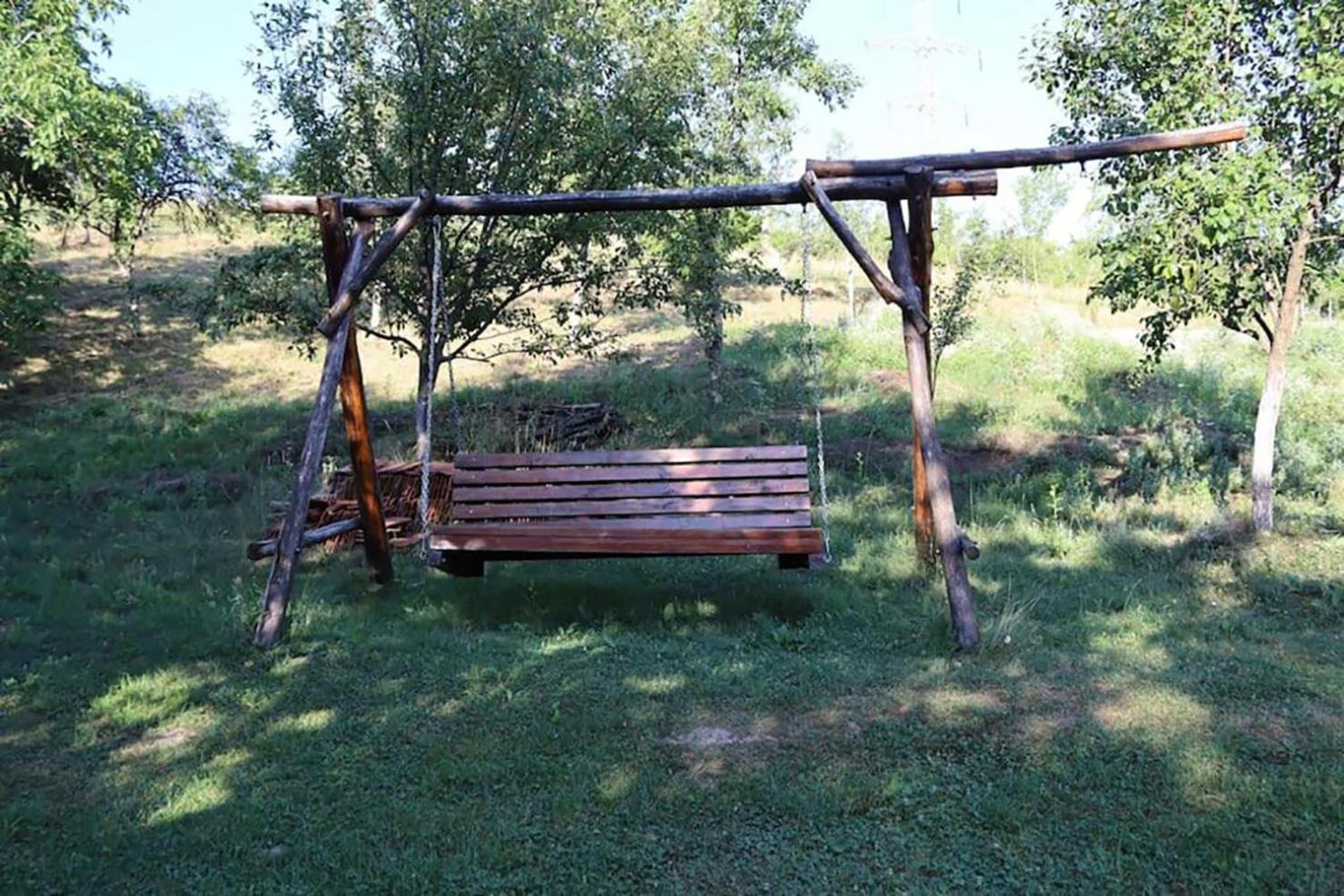 Salas U Bregu In Cheile Carasului Crasova Exteriér fotografie